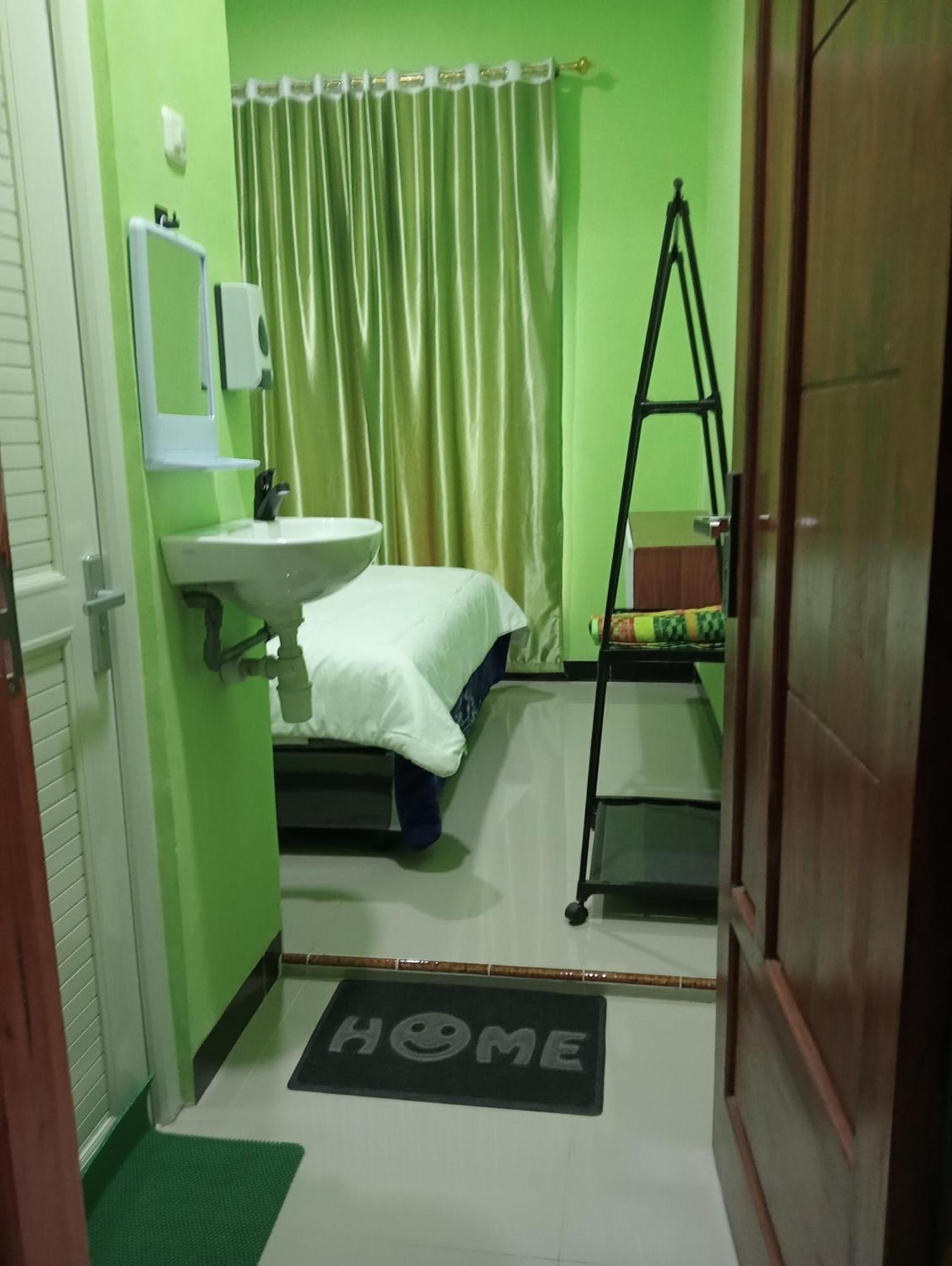 Mentigen Homestay Ngadisari Szoba fotó